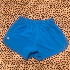 💙Lululemon Hotty Hot Low Rise shorts💙